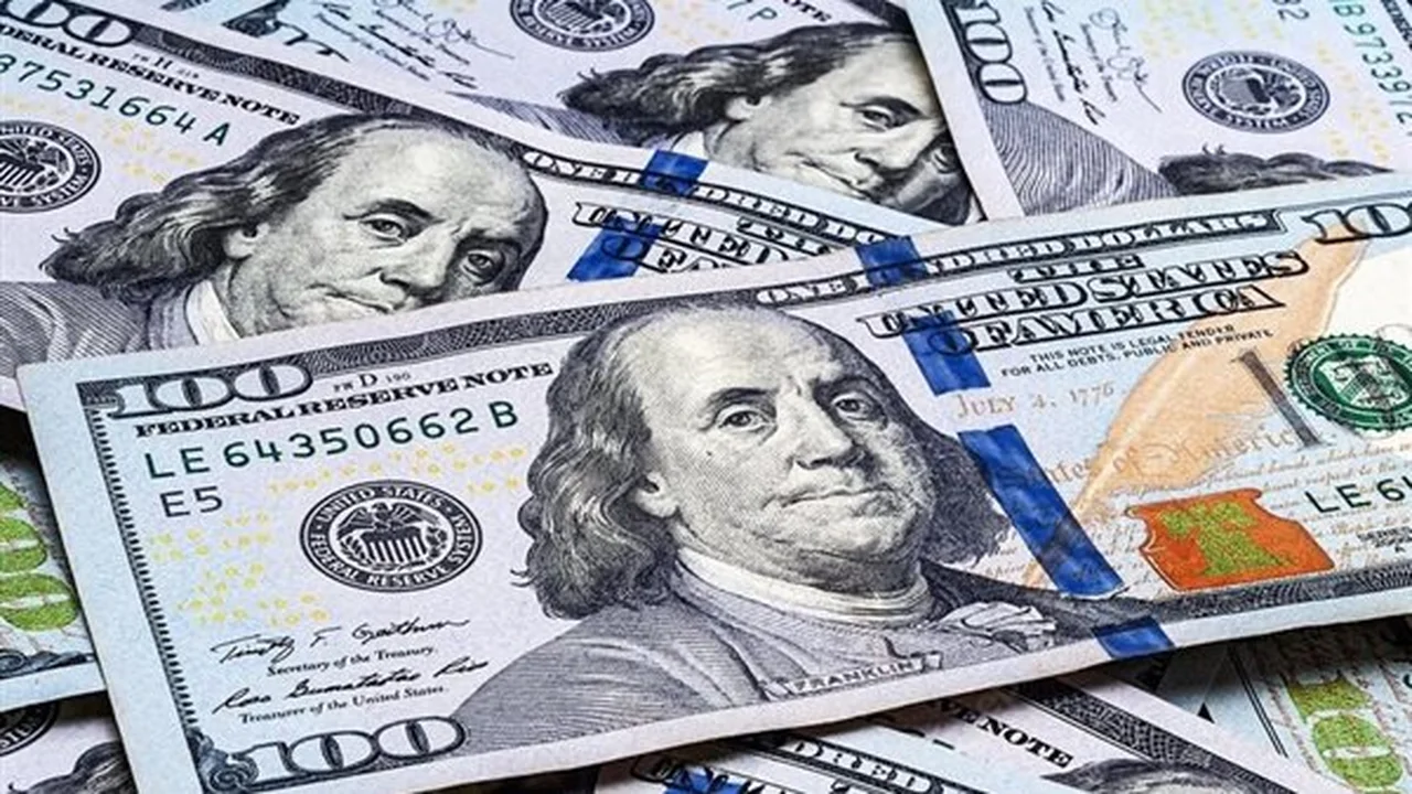 خسائر قوية للعملة الأمريكية مقابل الجنيه المصري بنهاية تعاملات الأسبوع الحالي